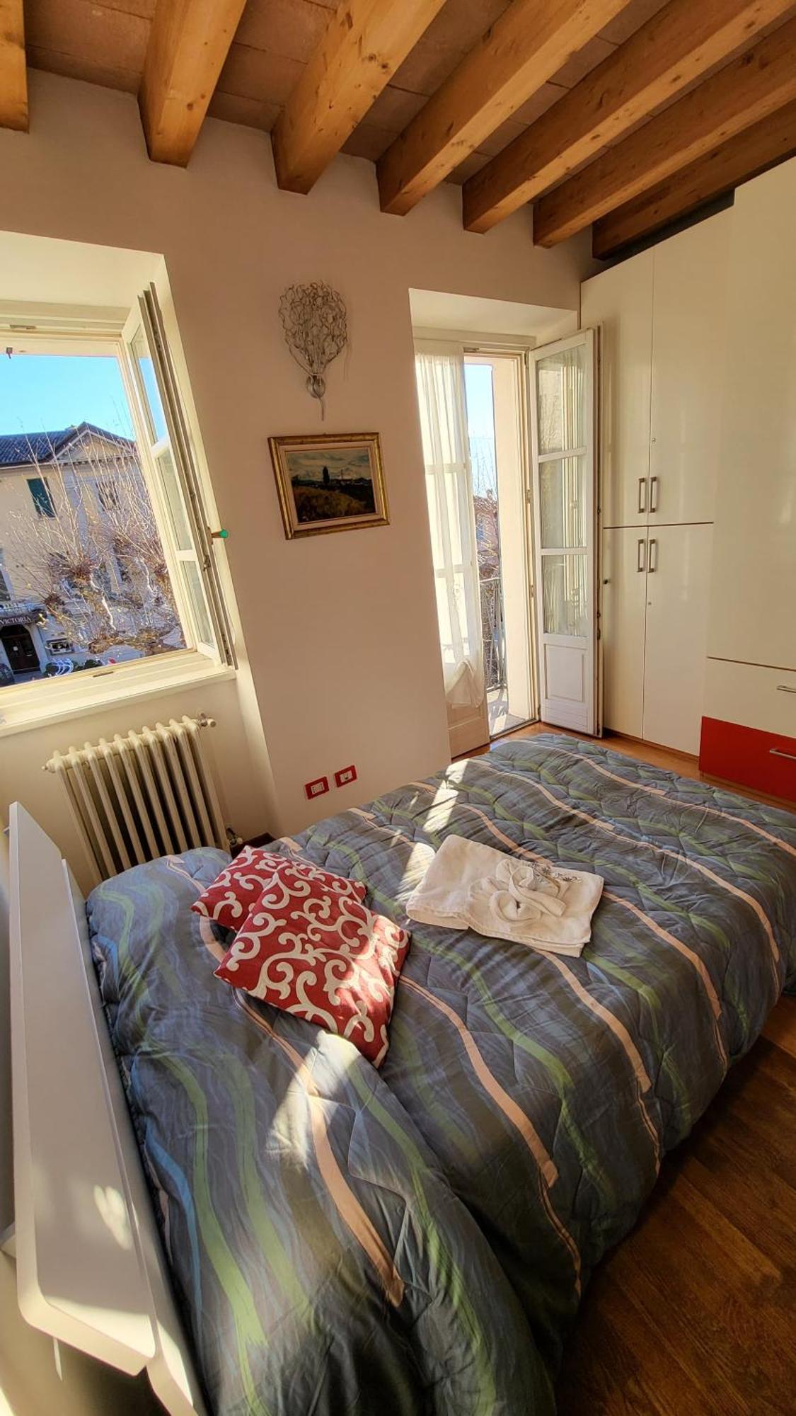 Bed and Breakfast Balconi San Giorgio Varenna Habitación foto