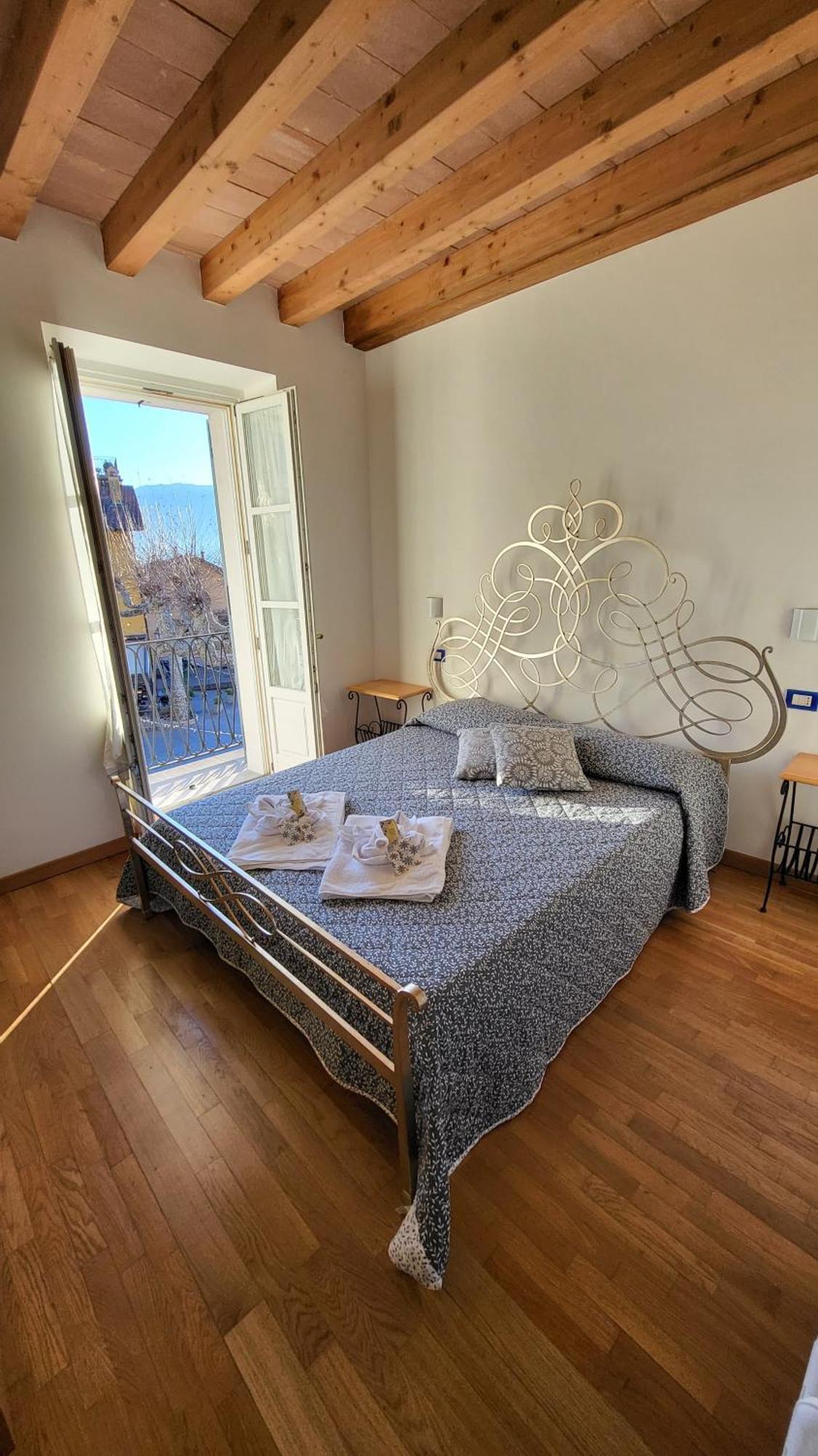 Bed and Breakfast Balconi San Giorgio Varenna Exterior foto